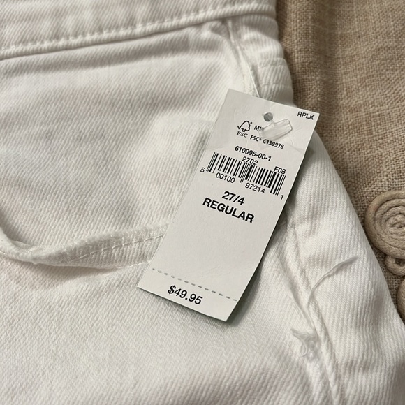 GAP White 5” Mid Rise Girlfriend Denim Shorts/NWT/Size 27/4 - Picture 7 of 15